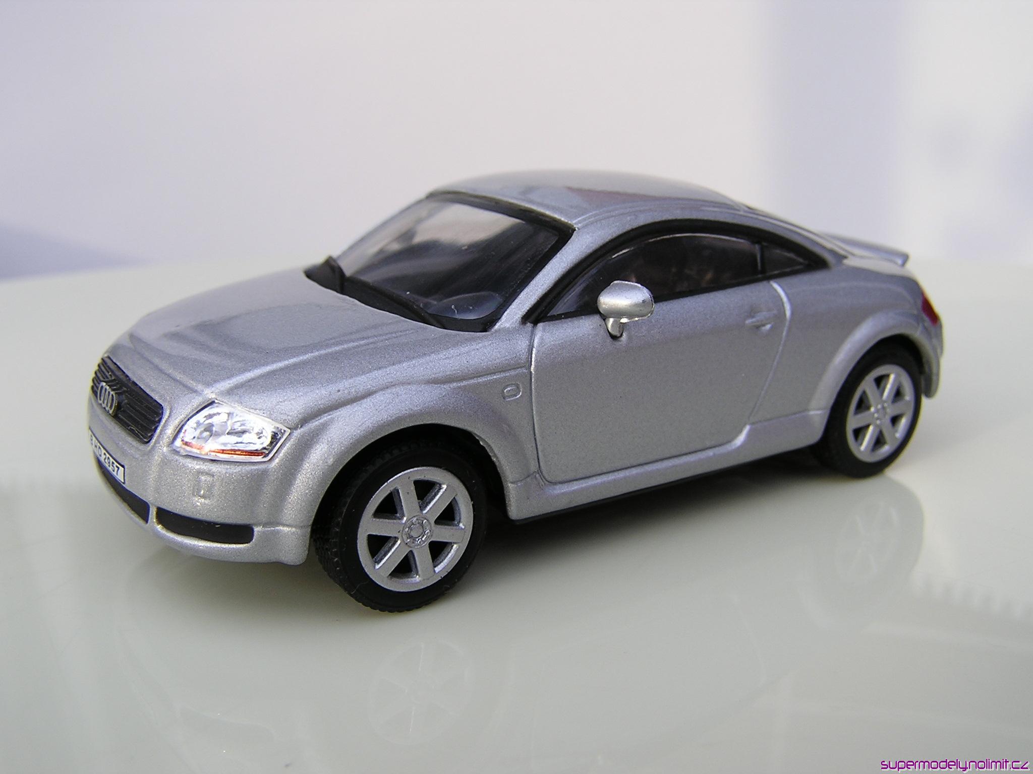 Audi TT.JPG